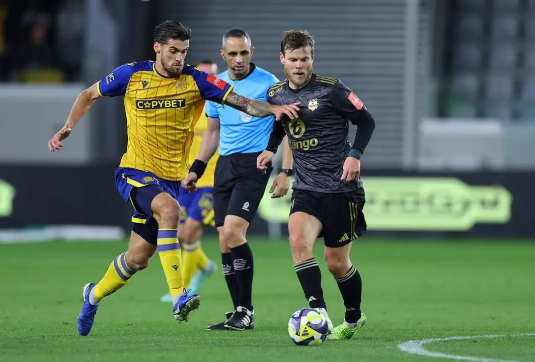 Aleksandr Kokorin wearing StayLocked grip socks