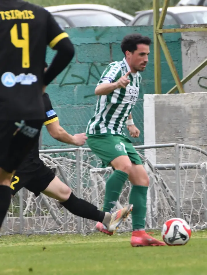 Márcio Meira wearing StayLocked grip socks